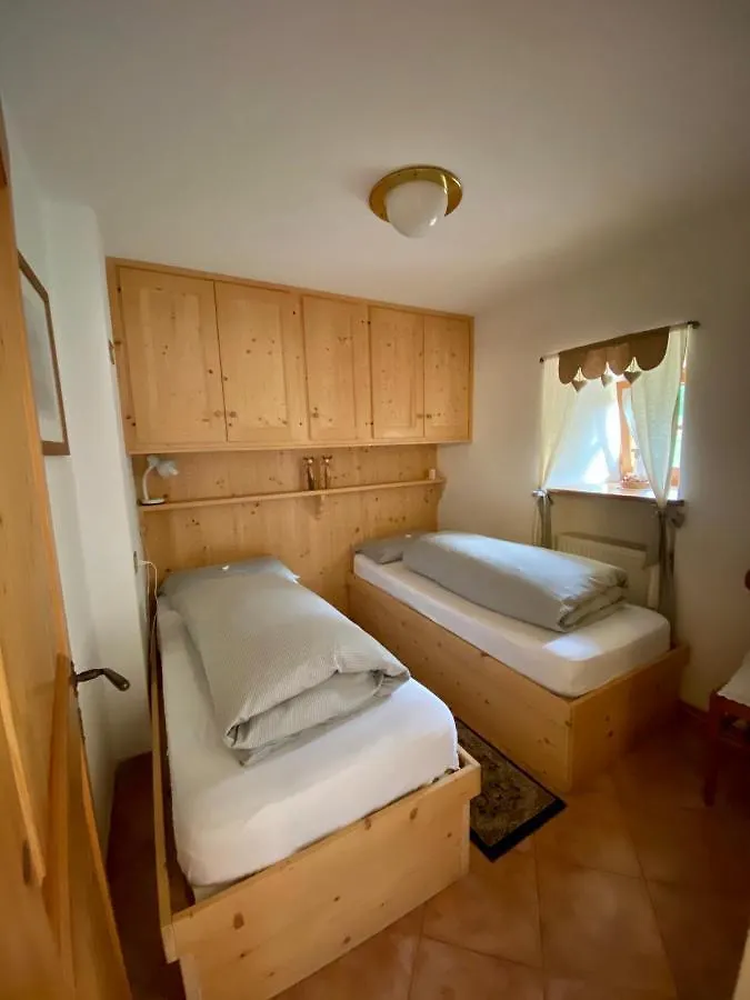 Apartamento Dolomites Charme Chalet Colle Santa Lucia Itália