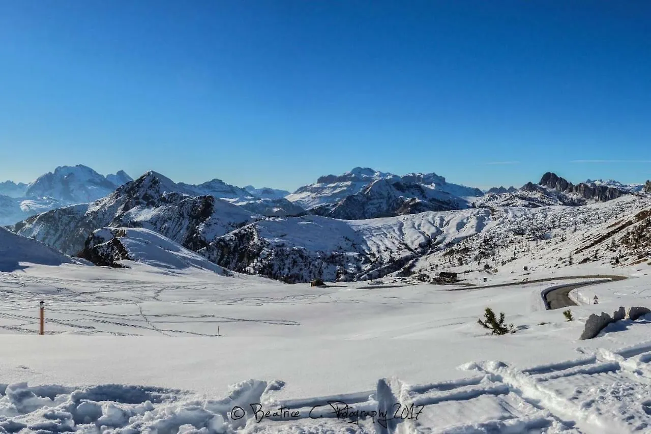 Dolomites Charme Chalet Apartment Colle Santa Lucia 0*,  Italy